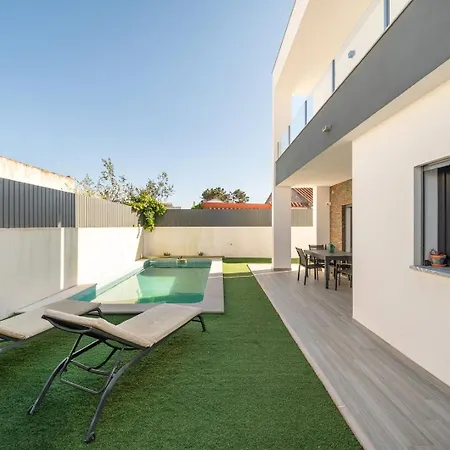 Guestready - Aroeira Pool Villa *