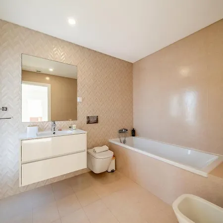 Guestready - Aroeira Pool *