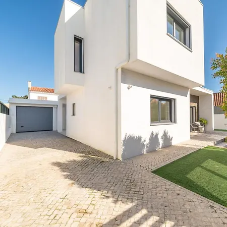 Guestready - Aroeira Pool